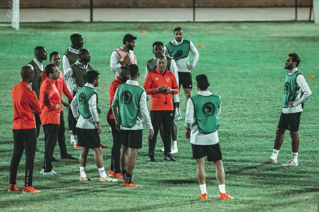 أخبار الأهلي : إصابة نجم الأهلي في المران.. وانتظام السولية.. وبانون يصل القاهرة