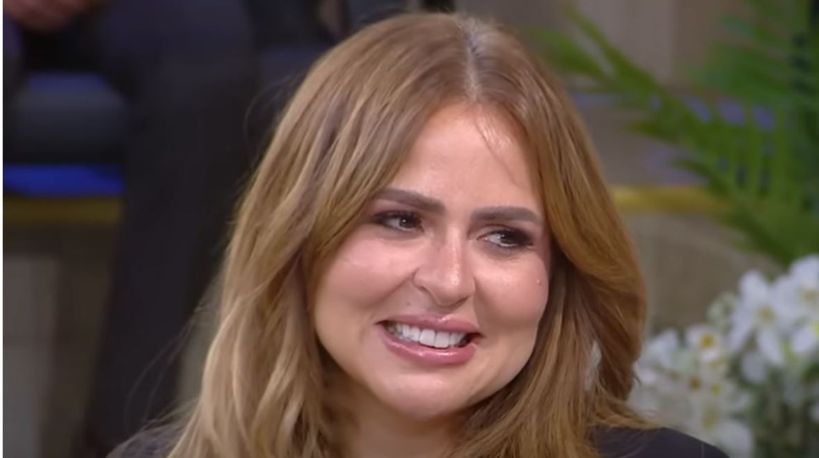 منع مها الصغير من الظهور الإعلامي 6 أشهر وإحالة واقعة اللوحة للنيابة